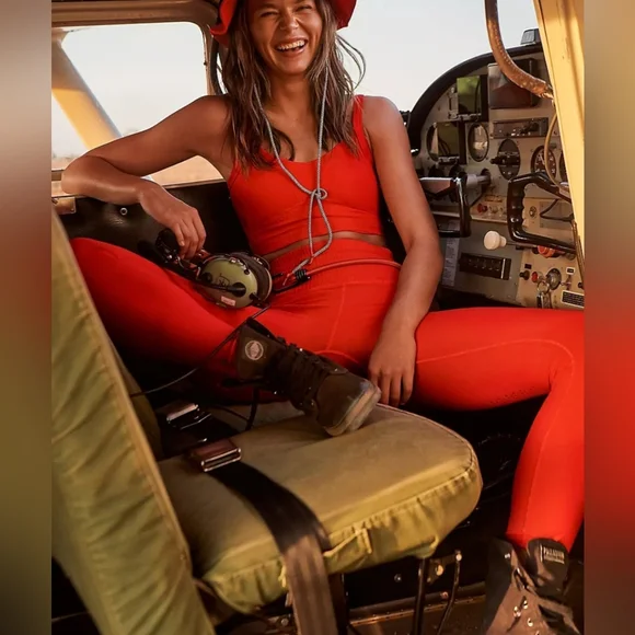 Free People High Rise 7/8 Length Good Karma Leggings Red Apple M/L FP149 - Picture 7 of 11